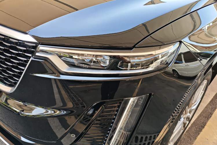 Used Cadillac XT6 2022 2.0T 7-Seater Two-Wheel Drive Luxury Version Left Front Headlight