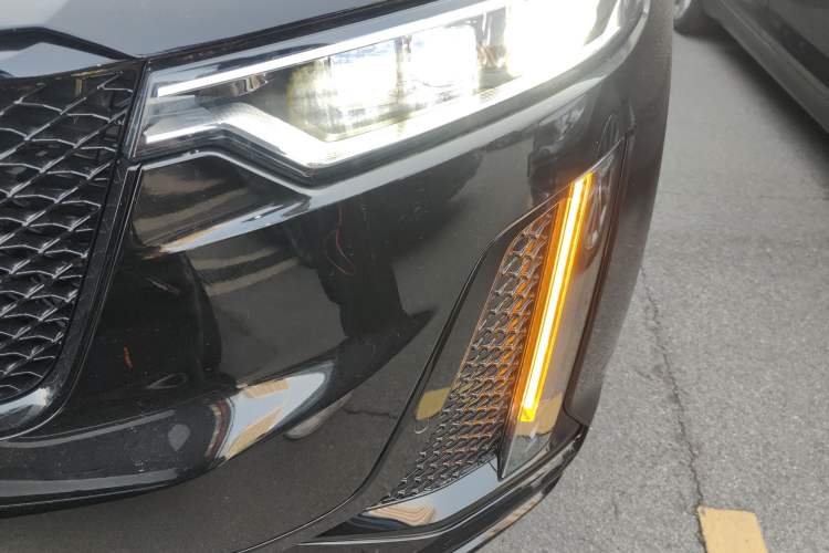 Used Cadillac XT6 2022 2.0T Six-Seater Four-Wheel Drive Luxury Version Left Front Headlight