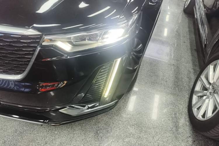 Used Cadillac XT6 2022 2.0T Six-Seater Four-Wheel Drive Luxury Version Left Front Headlight