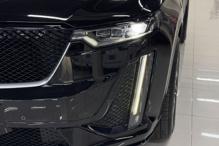 Used Cadillac XT6 2022 2.0T Six-Seater All-Wheel-Drive Platinum 120th Anniversary Limited Edition Left Front Headlight