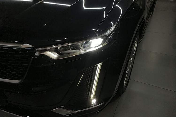 Used Cadillac XT6 2022 2.0T Six-Seater Four-Wheel Drive Luxury Version Left Front Headlight