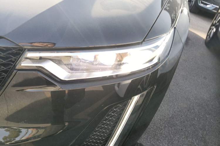Used Cadillac XT6 2022 2.0T Six-Seater Four-Wheel Drive Luxury Version Left Front Headlight