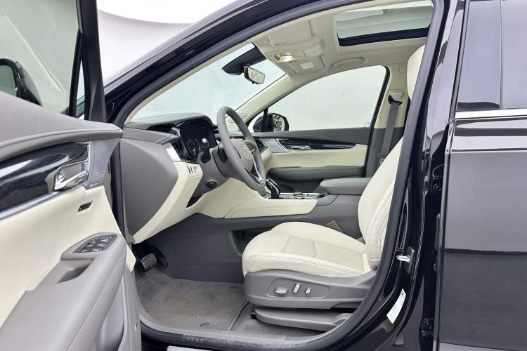Used Cadillac XT6 2022 2.0T Six-Seater Four-Wheel Drive Luxury Version Left Front Seat