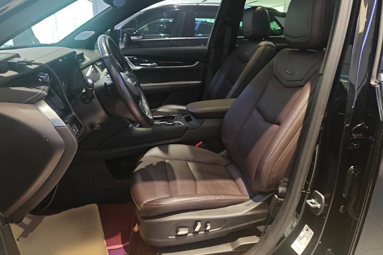Used Cadillac XT6 2022 2.0T Six-Seater Four-Wheel Drive Luxury Version Left Front Seat