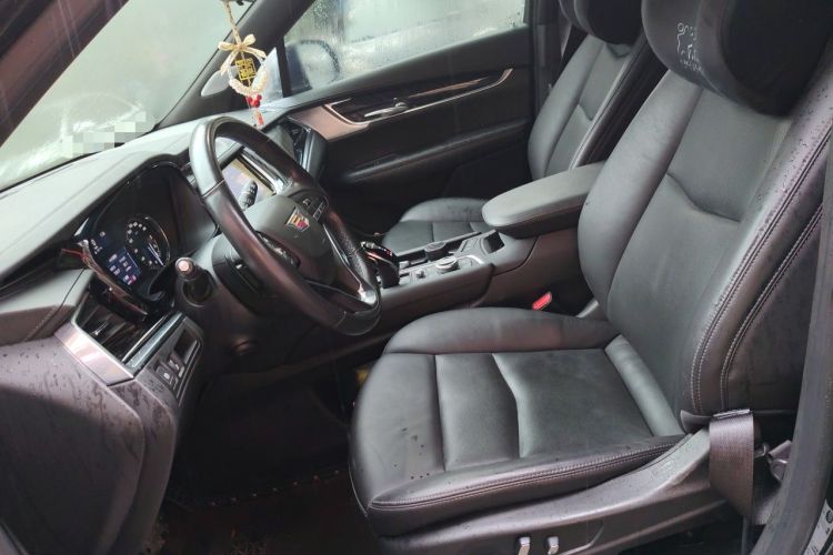 Used Cadillac XT6 2022 2.0T 7-Seater Four-Wheel Drive Luxury Version Left Front Seat