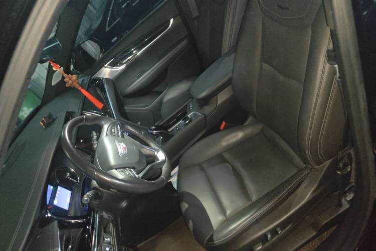 Used Cadillac XT6 2022 2.0T Six-Seater Four-Wheel Drive Luxury Version Left Front Seat