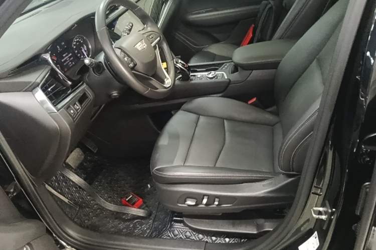 Used Cadillac XT6 2022 2.0T Six-Seater Four-Wheel Drive Luxury 120th Anniversary Limited Edition Left Front Seat