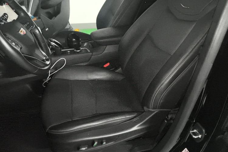 Used Cadillac XT6 2022 2.0T 7-Seater Four-Wheel Drive Luxury Standard Edition Left Front Seat