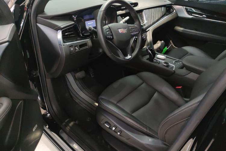 Used Cadillac XT6 2022 2.0T Six-Seater Four-Wheel Drive Luxury Version Left Front Seat