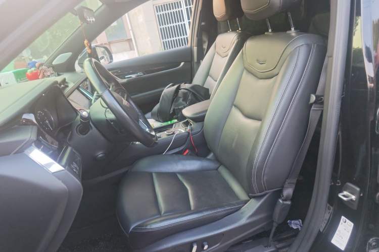 Used Cadillac XT6 2022 2.0T 7-Seater Four-Wheel Drive Luxury Standard Edition Left Front Seat
