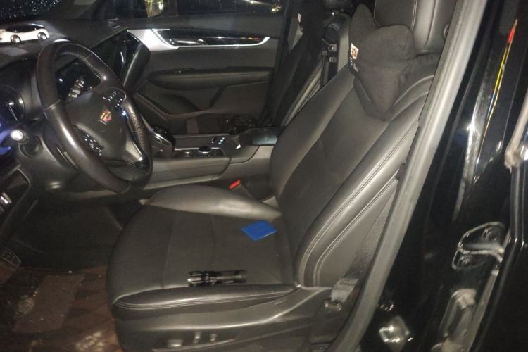 Used Cadillac XT6 2022 2.0T Six-Seater Four-Wheel Drive Luxury Version Left Front Seat