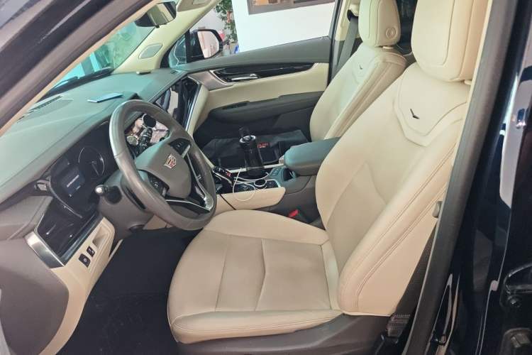 Used Cadillac XT6 2022 2.0T 7-Seater Four-Wheel Drive Luxury Version Left Front Seat