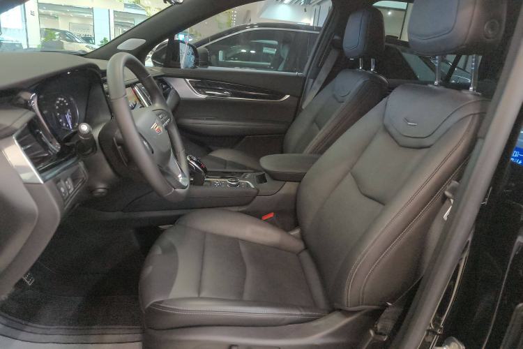 Used Cadillac XT6 2022 2.0T Six-Seater Four-Wheel Drive Luxury Version Left Front Seat