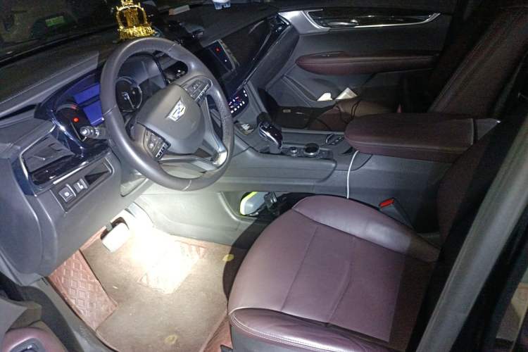 Used Cadillac XT6 2022 2.0T Six-Seater Four-Wheel Drive Luxury Version Left Front Seat