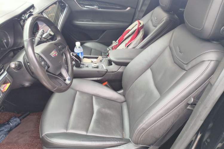 Used Cadillac XT6 2022 2.0T Six-Seater Four-Wheel-Drive Luxury Standard Edition Left Front Seat