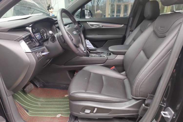 Used Cadillac XT6 2022 2.0T Six-Seater Four-Wheel-Drive Luxury Version Left Front Seat