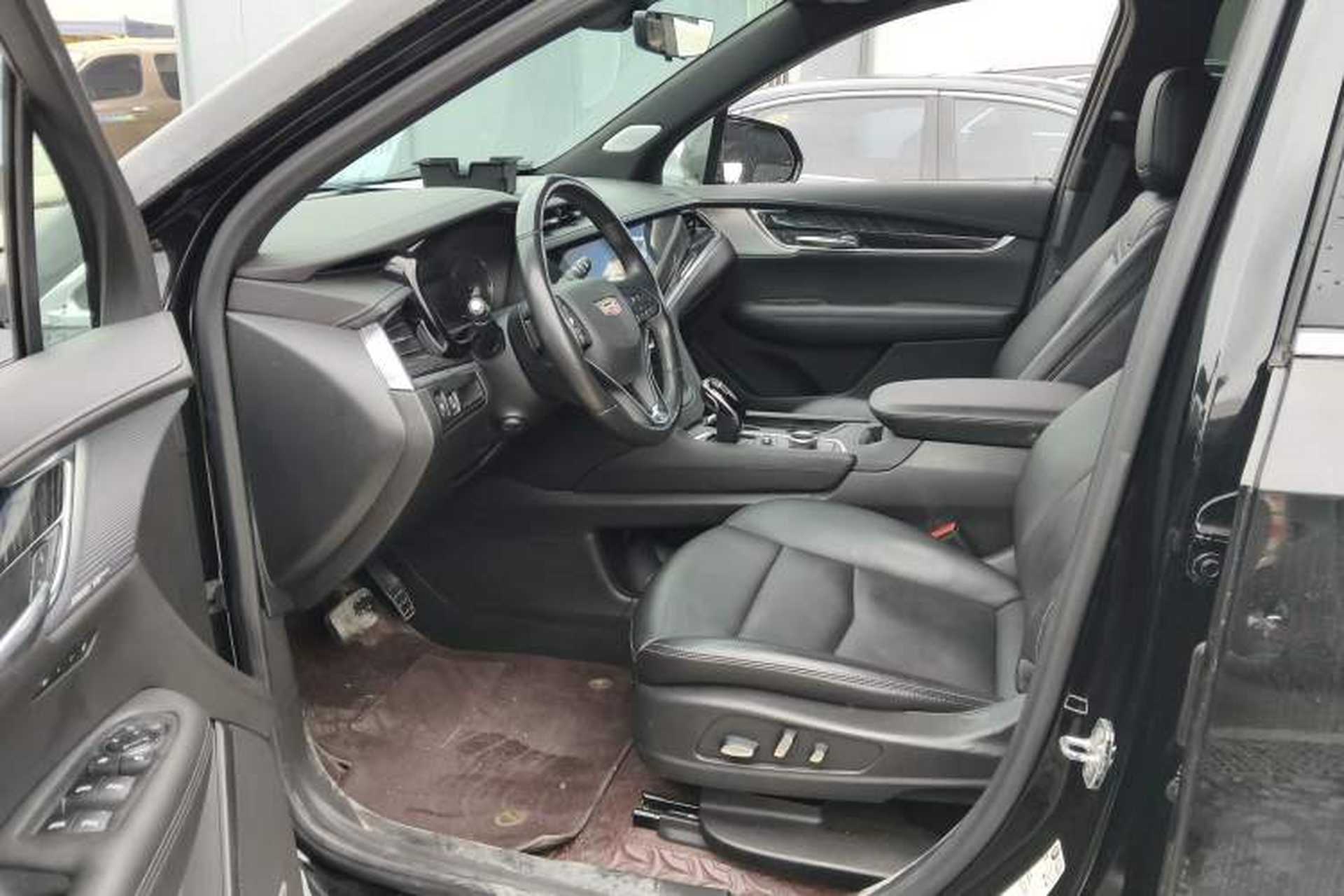 Used Cadillac XT6 2022 2.0T 7-Seater Four-Wheel Drive Luxury Version Left Front Seat
