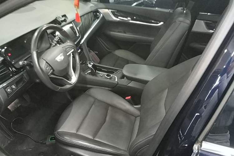 Used Cadillac XT6 2022 2.0T Six-Seater Four-Wheel Drive Luxury Version Left Front Seat