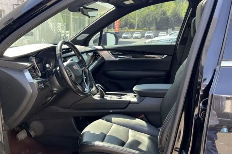 Used Cadillac XT6 2022 2.0T 7-Seater Four-Wheel Drive Luxury Version Left Front Seat
