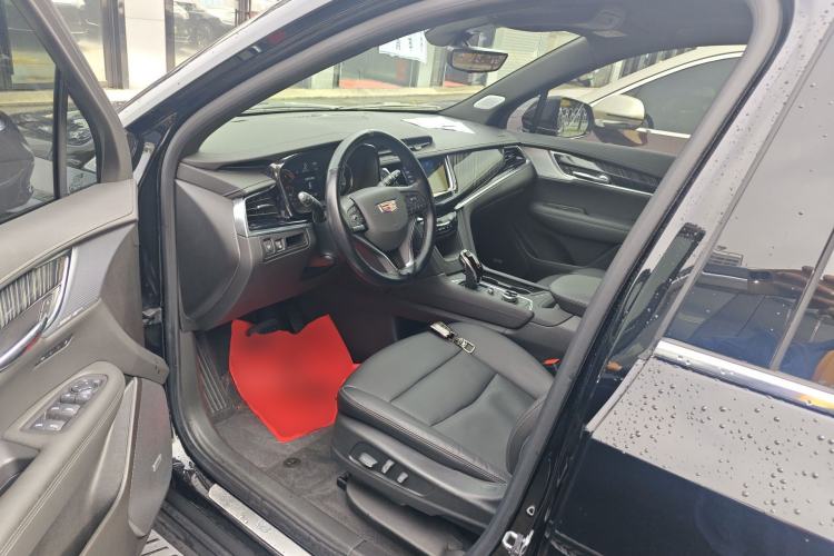Used Cadillac XT6 2022 2.0T Six-Seater Four-Wheel Drive Luxury Version Left Front Seat