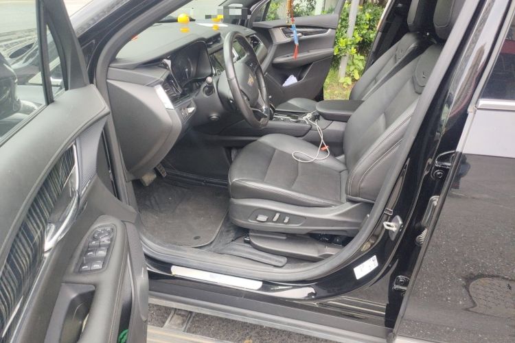 Used Cadillac XT6 2022 2.0T Six-Seater Four-Wheel-Drive Luxury Standard Edition Left Front Seat