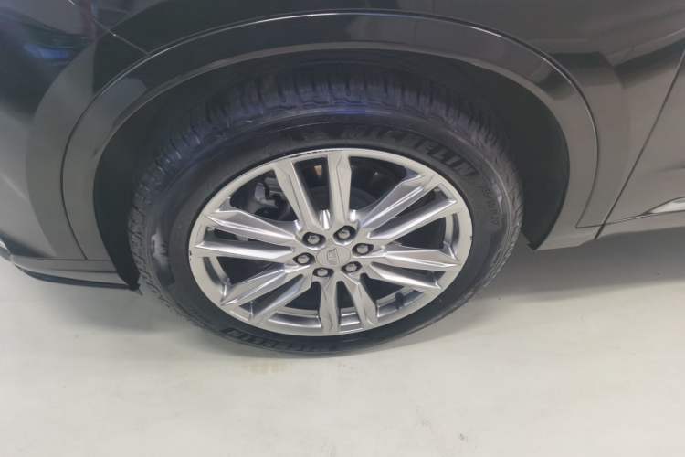 Used Cadillac XT6 2022 2.0T Six-Seater Four-Wheel Drive Luxury 120th Anniversary Limited Edition Left Front Wheel Hub