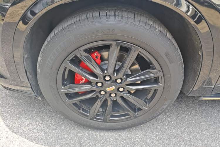 Used Cadillac XT6 2022 2.0T 7-Seater Four-Wheel Drive Luxury Version Left Front Wheel Hub