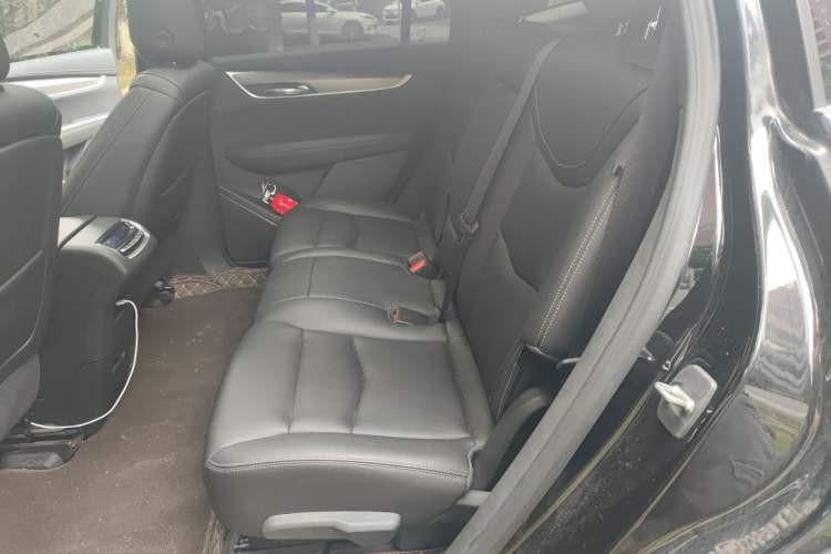 Used Cadillac XT6 2022 2.0T 7-Seater Four-Wheel-Drive Luxury Version Left Rear Seat