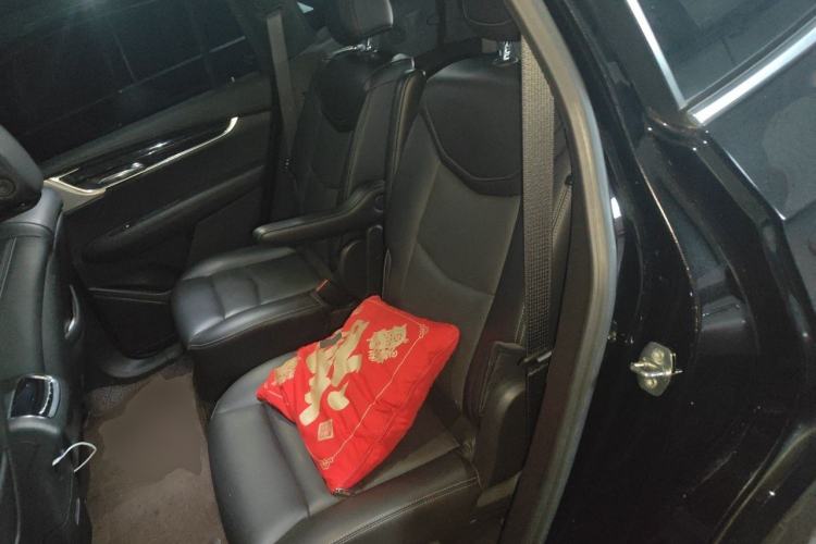 Used Cadillac XT6 2022 2.0T Six-Seater Four-Wheel Drive Luxury Version Left Rear Seat