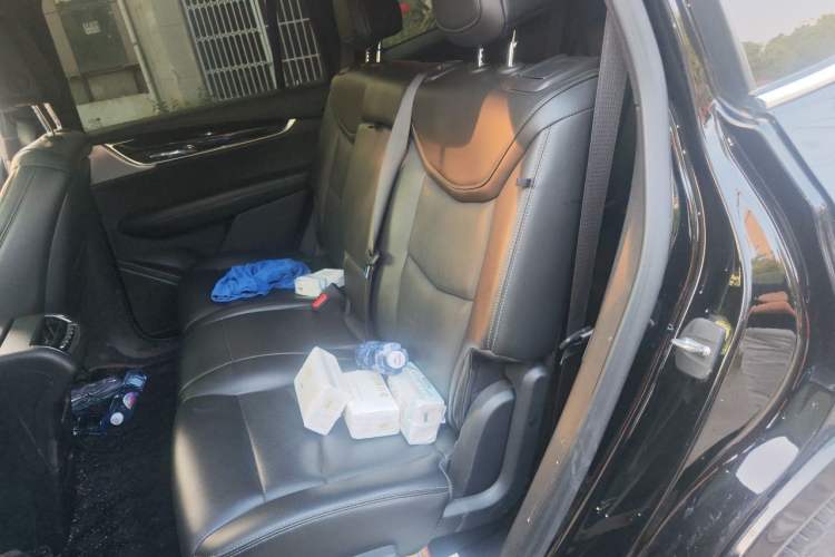 Used Cadillac XT6 2022 2.0T 7-Seater Four-Wheel Drive Luxury Standard Edition Left Rear Seat