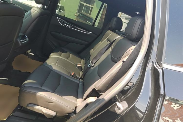 Used Cadillac XT6 2022 2.0T 7-Seater Two-Wheel Drive Luxury Version Left Rear Seat