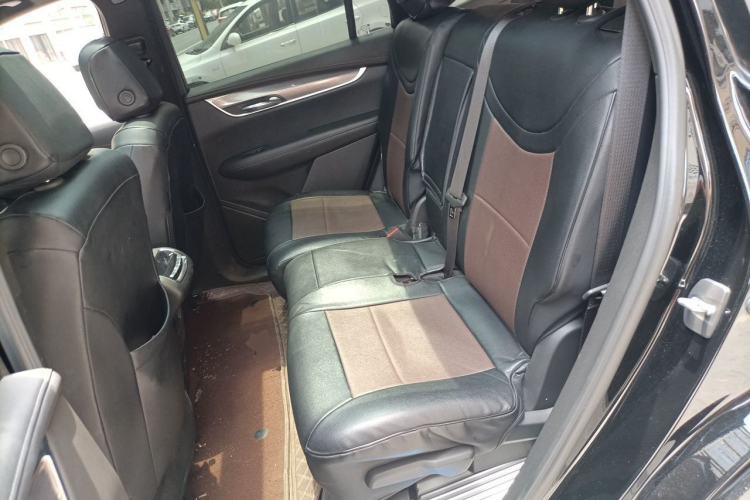 Used Cadillac XT6 2022 2.0T 7-Seater Four-Wheel-Drive Luxury Version Left Rear Seat
