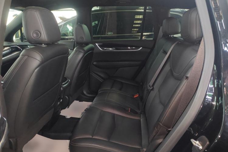 Used Cadillac XT6 2022 2.0T 7-Seater Two-Wheel Drive Luxury Version Left Rear Seat