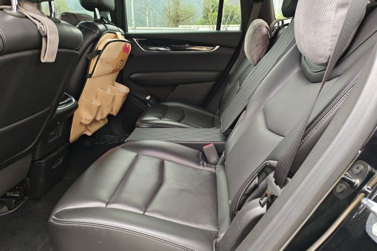 Used Cadillac XT6 2022 2.0T Six-Seater Four-Wheel Drive Luxury 120th Anniversary Limited Edition Left Rear Seat