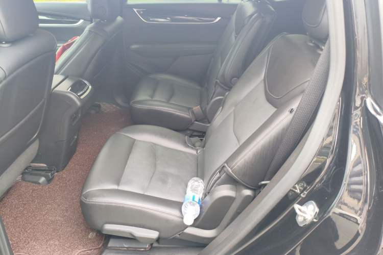 Used Cadillac XT6 2022 2.0T Six-Seater Four-Wheel-Drive Luxury Standard Edition Left Rear Seat
