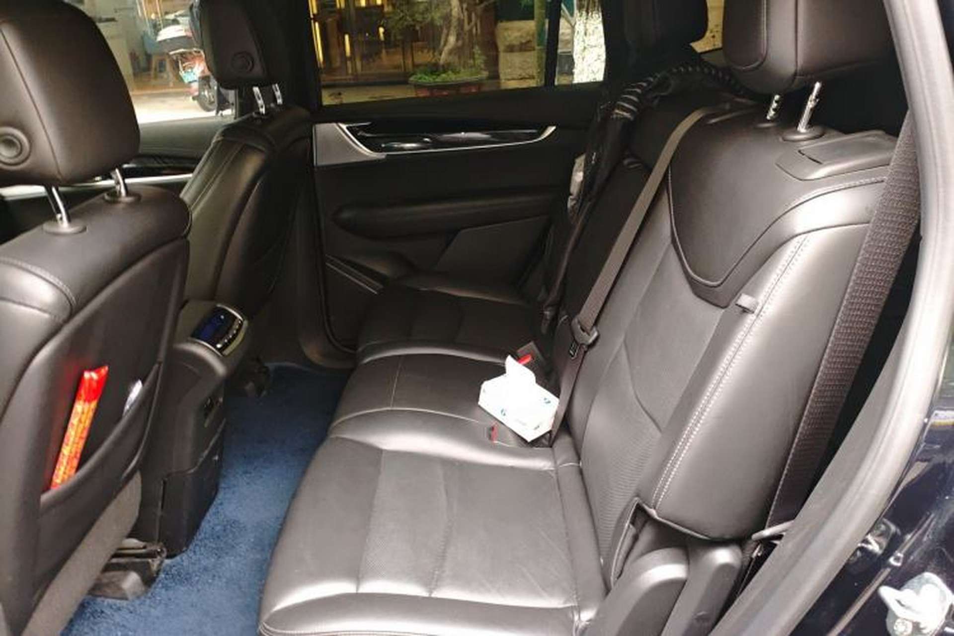 Used Cadillac XT6 2022 2.0T 7-Seater Four-Wheel Drive Luxury Version Left Rear Seat