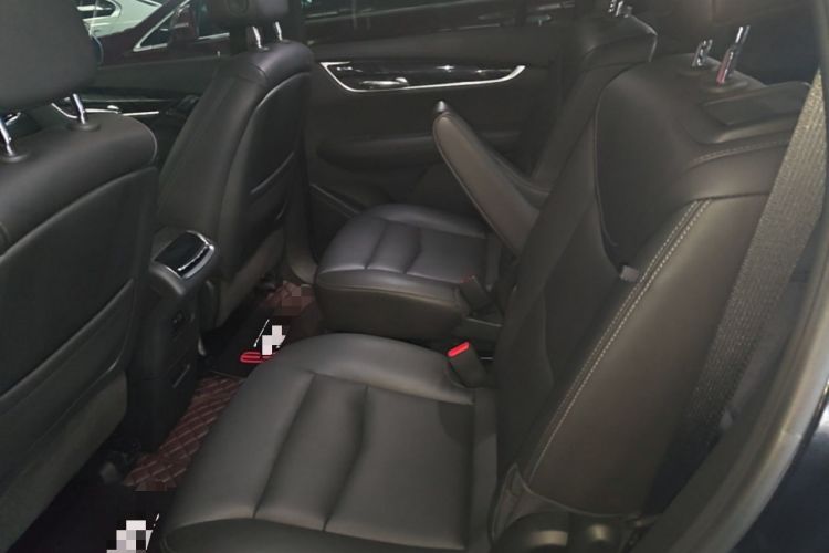 Used Cadillac XT6 2022 2.0T Six-Seater Two-Wheel-Drive Luxury Version Left Rear Seat