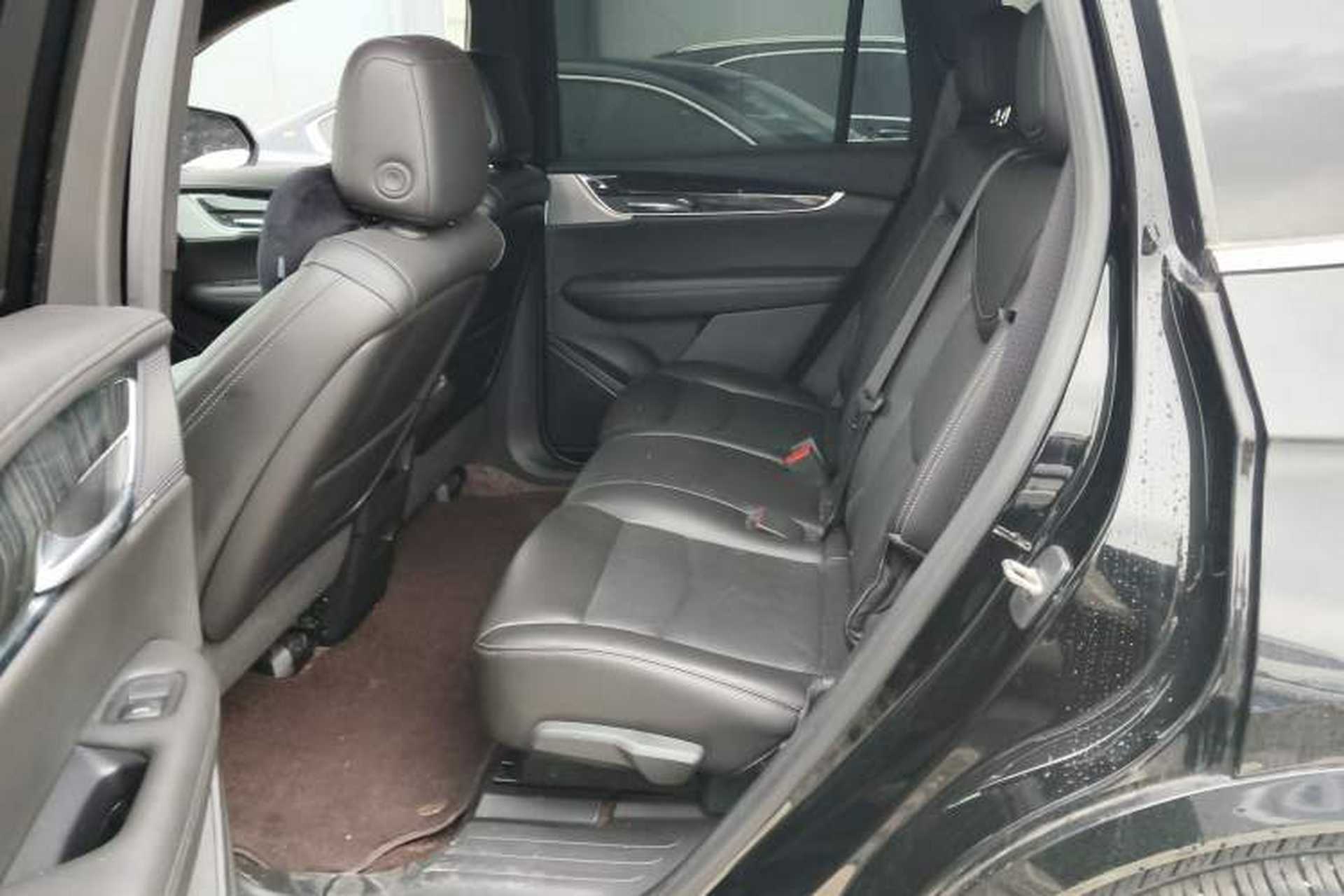 Used Cadillac XT6 2022 2.0T 7-Seater Four-Wheel Drive Luxury Version Left Rear Seat