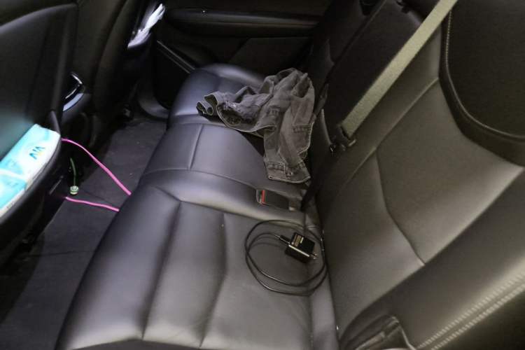 Used Cadillac XT6 2022 2.0T 7-Seater Four-Wheel Drive Luxury Version Left Rear Seat