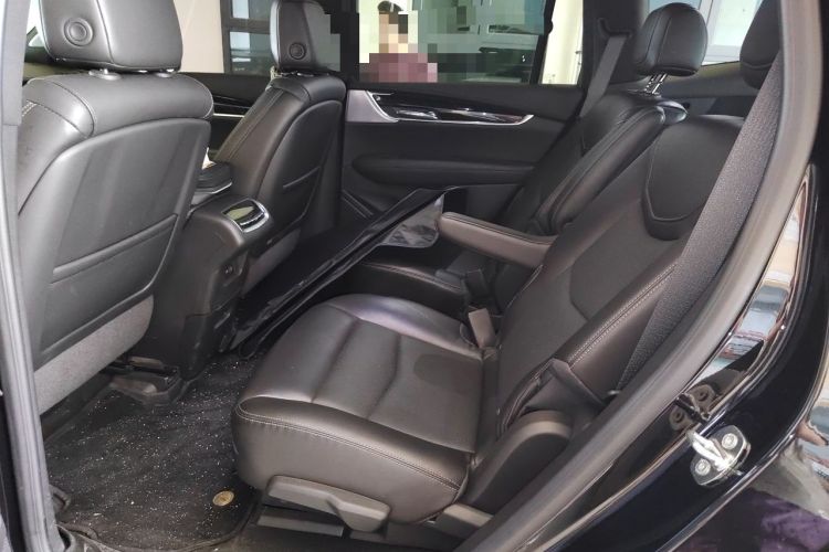 Used Cadillac XT6 2022 2.0T Six-Seater Four-Wheel Drive Luxury Version Left Rear Seat