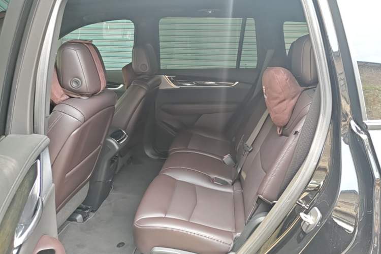 Used Cadillac XT6 2022 2.0T 7-Seater Four-Wheel Drive Luxury Version Left Rear Seat