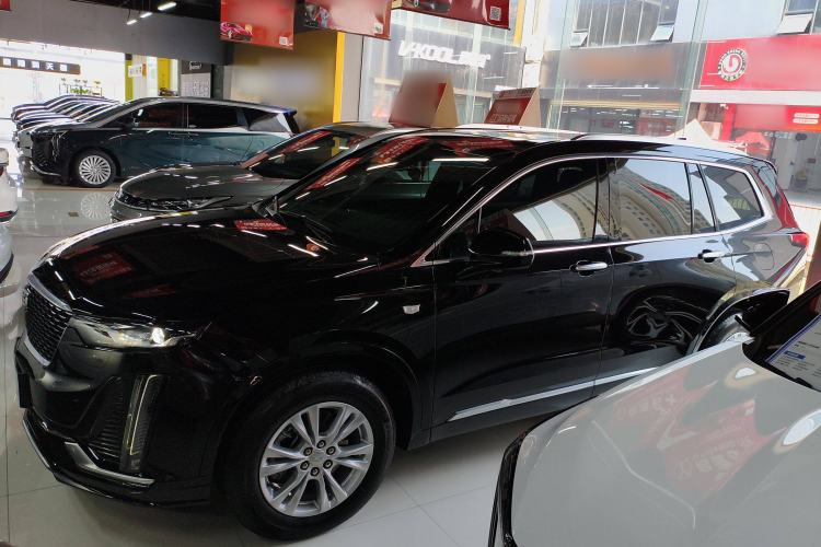 Used Cadillac XT6 2022 2.0T Six-Seater Four-Wheel-Drive Luxury Version Left Side