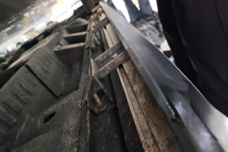 Used Cadillac XT6 2022 2.0T Six-Seater Two-Wheel-Drive Luxury Version Left Side Sill