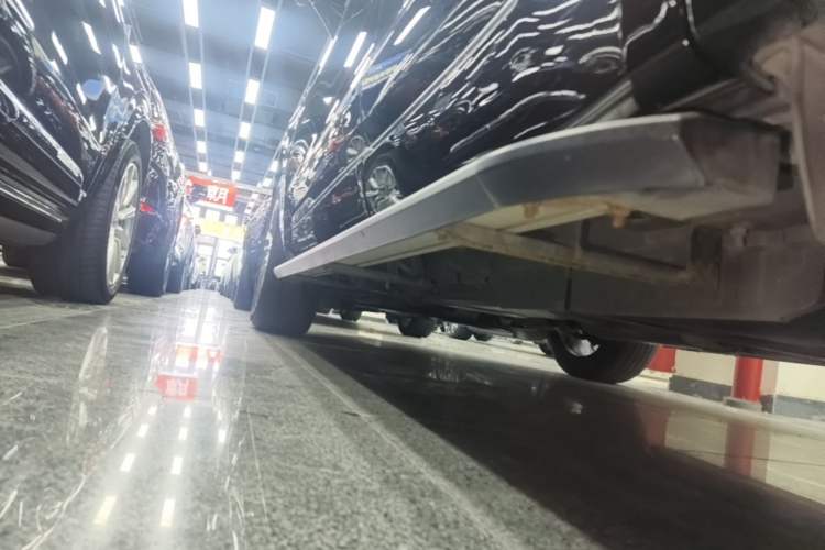 Used Cadillac XT6 2022 2.0T Six-Seater Four-Wheel Drive Luxury Version Left Side Sill