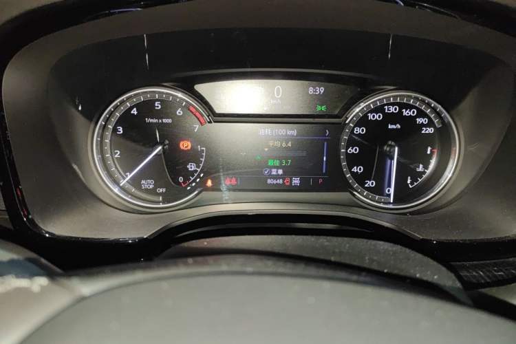 Used Cadillac XT6 2022 2.0T Six-Seater Four-Wheel-Drive Luxury Standard Edition Odometer Close Up