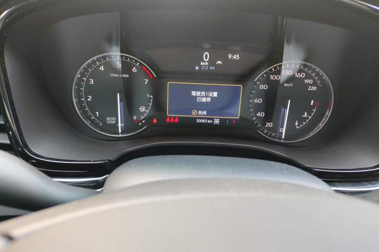 Used Cadillac XT6 2022 2.0T 7-Seater Four-Wheel Drive Luxury Standard Edition Odometer Close Up