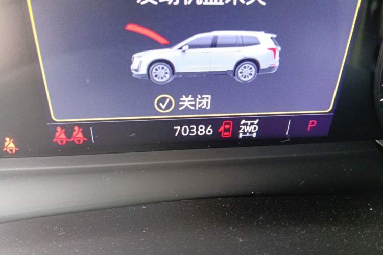 Used Cadillac XT6 2022 2.0T Six-Seater Four-Wheel-Drive Luxury Standard Edition Odometer Close Up