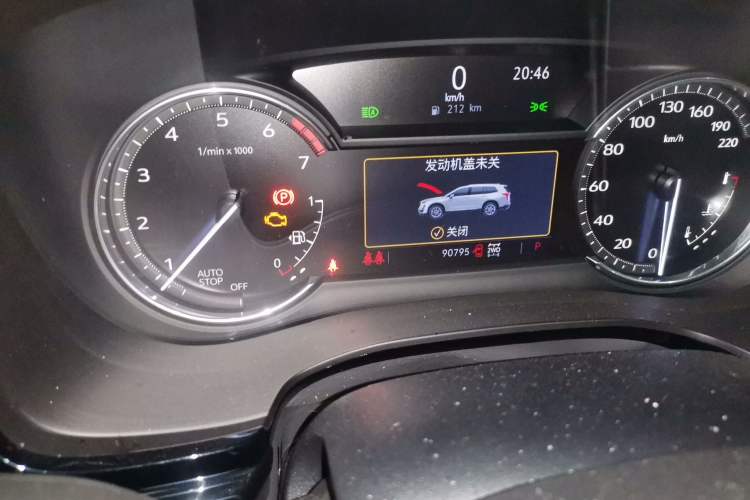 Used Cadillac XT6 2022 2.0T Six-Seater Four-Wheel-Drive Luxury Standard Edition Odometer Close Up