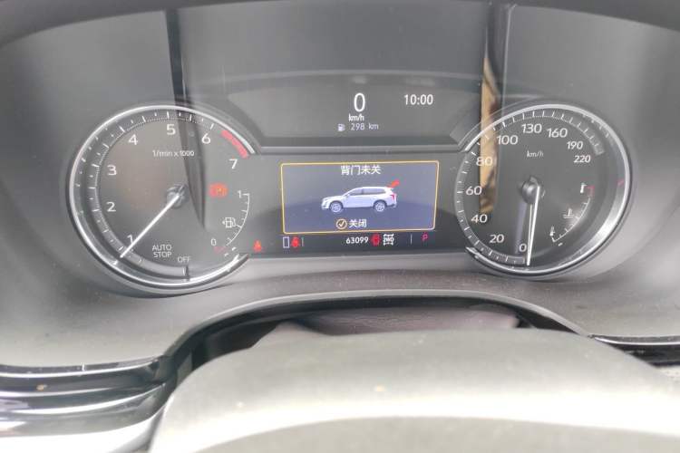 Used Cadillac XT6 2022 2.0T Six-Seater Four-Wheel-Drive Luxury Version Odometer Close Up