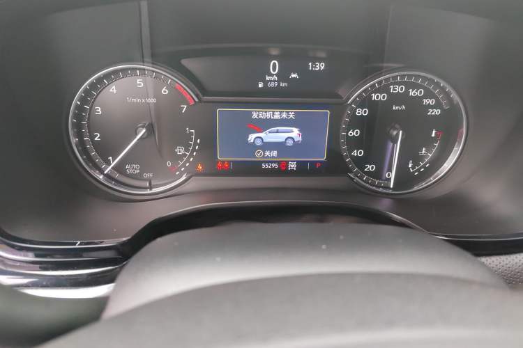 Used Cadillac XT6 2022 2.0T Six-Seater Four-Wheel-Drive Luxury Version Odometer Close Up